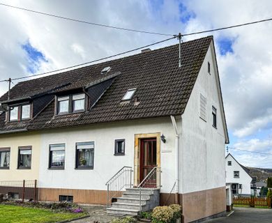 Solides Wohnhaus mit Potenzial – am Ortsrand (Sackgasse) gelegen!