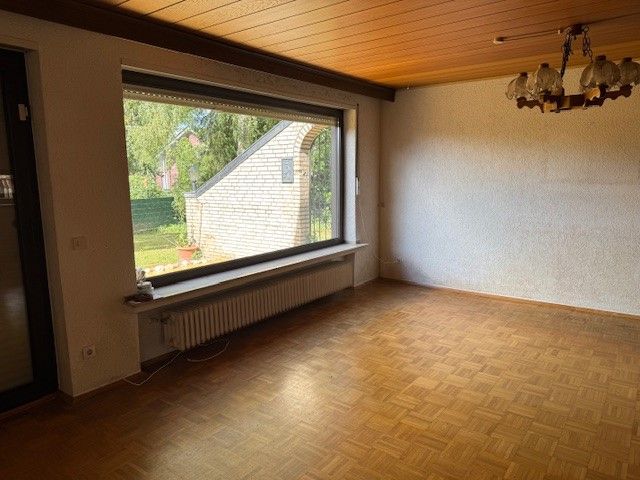 Charmantes Einfamilienhaus mit Garage und Toreinfahrt in MG-Rheindahlen
