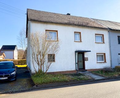 ***Reserviert***
Renovierungsbedürftige Doppelhaushälfte mit Garten, guter Verkehrsanbindung und reichlich Potenzial – nahe Betzdorf!