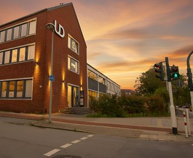 MODERNES BÜRO MIT FLEXIBLER AUFTEILUNG AUF 194 M² ZU MIETEN