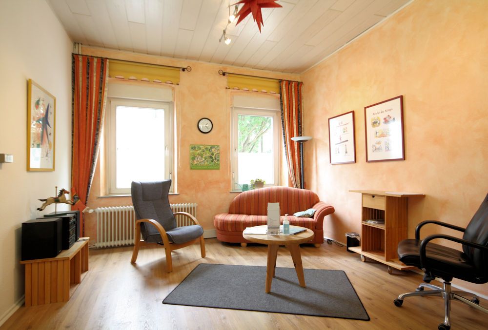 Besonderheit – im Zentrum von Dülken. Haus mit Carport, Innenhof und Dachterrasse.