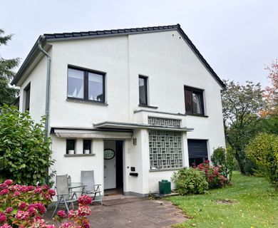 Ein-/Zweifamilienhaus für Kapitalanleger in Odenthal-Voiswinkel