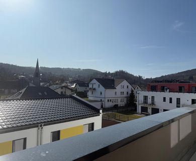 *EXKLUSIVES 2,5 ZIMMER-PENTHOUSE  *AUFZUG  *TIEFGARAGE * BARRIEREFREI *ERSTBEZUG