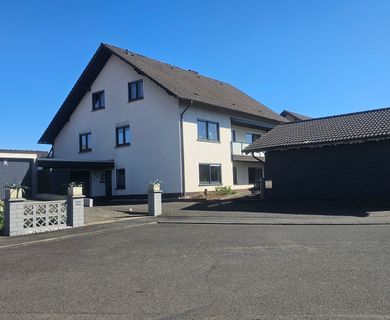 Sehr gepflegtes Einfamilienhaus mit ELW in ruhiger, familienfreundlicher Wohnlage!