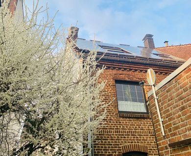 Stadthaus mit PV Anlage + Wärmedämmung Fassade (WDVS) in Willich