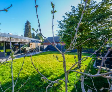 Bungalow zentral in Heinsberg: Raumwunder mit hohen Decken und vielseitigem Kellerbereich