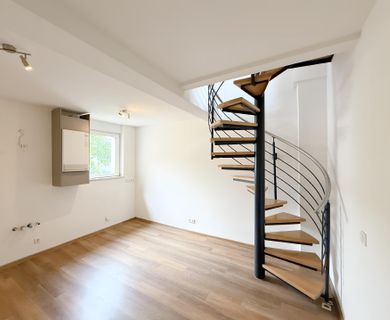 GROßZÜGIGE MASIONETTE WOHNUNG IN KREFELDER INNENSTADT ZU MIETEN!