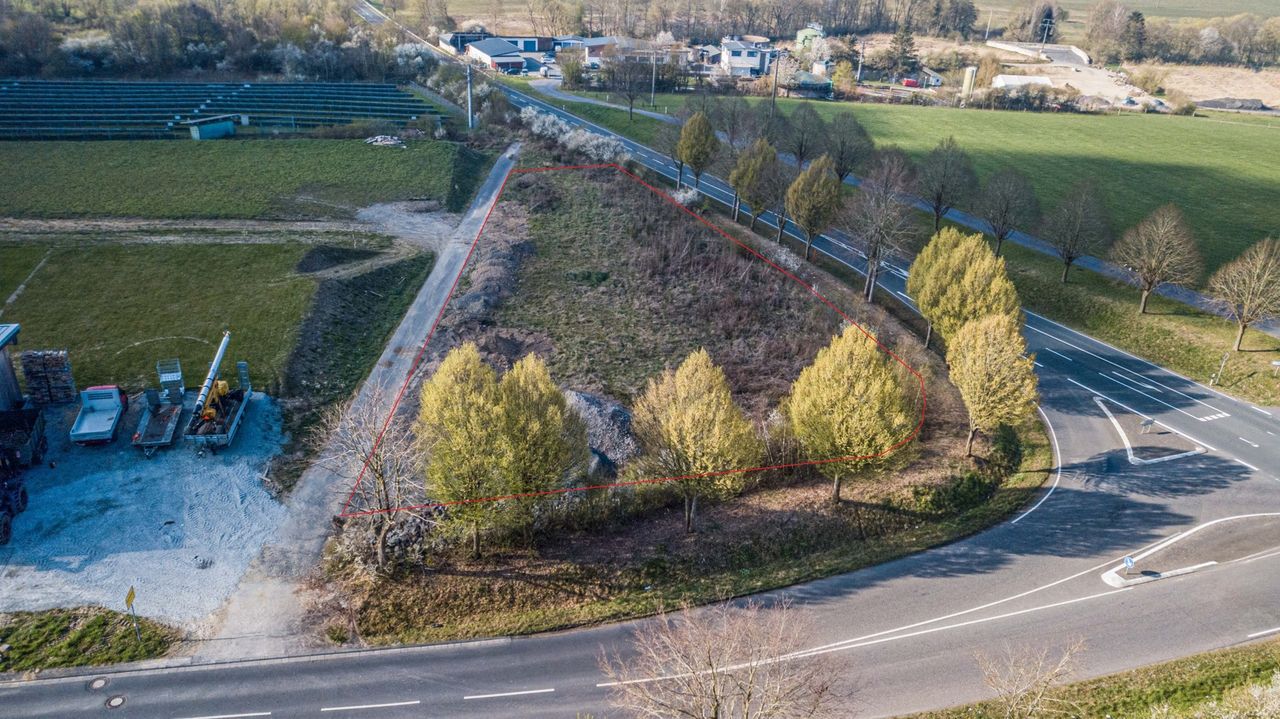 Ca. 2.500 m² Pachtgrundstück für Gewerbe in Hachenburg!
