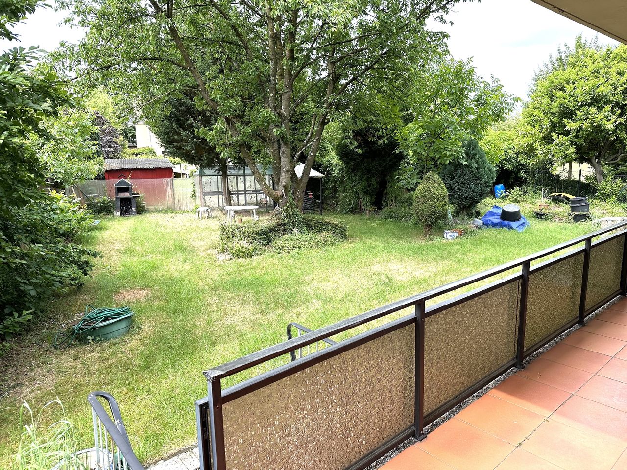 Balkon mit Zugang zum Garten