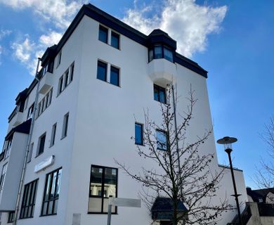 4-Zimmer-Wohnung mit Loggia, Aufzug und TG-Stellplatz im Zentrum von Gummersbach!