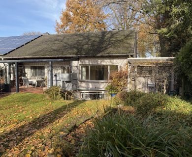 RESERVIERT! Walmdachbungalow mit Doppelgarage in Auesee- Nähe