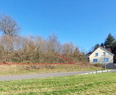 ***PREISREDUZIERUNG***Schönes Grundstück in zentraler Lage mit guter Anbindung an den Schul- und Nahverkehr!