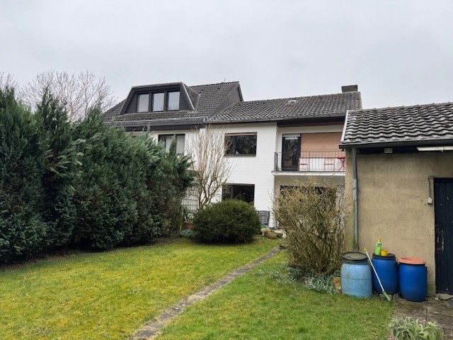 Vermietete Doppelhaushälfte mit großem Grundstück in ruhiger Lage von Mönchengladbach-Genhülsen