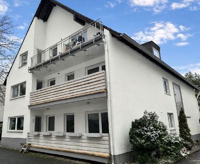NEU: Wohnen am Waldrand – Großzügige 3-Zimmer-EG-Wohnung mit Balkon + Garage