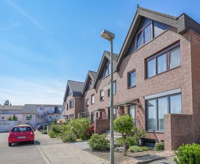 Familienfreundliches Reihenhaus mit Garten, 6 Zimmern & ausgebautem Dachgeschoss auf 4 Ebenen