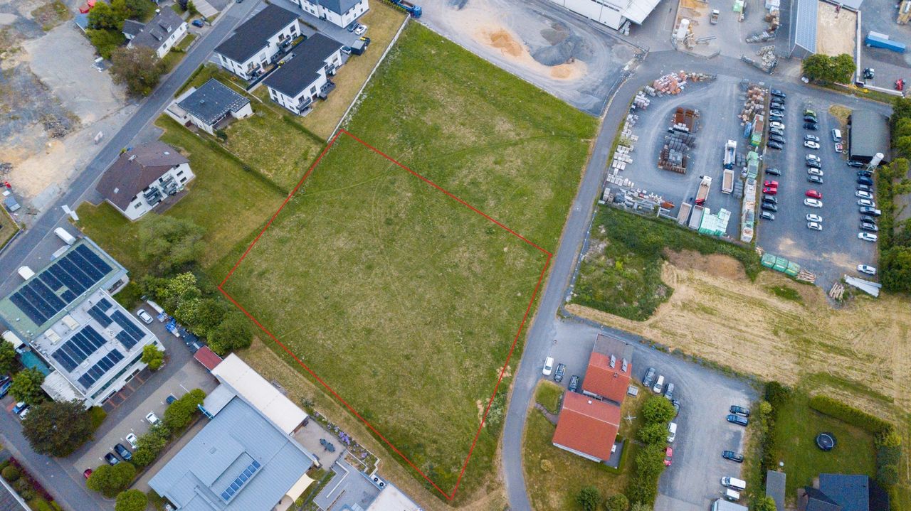 Mischgebiet von Hachenburg – Baugrundstück ca. 4.861 m² in Zentrumsnähe