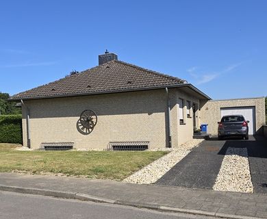 Großzügiger Bungalow in Mönchengladbach-Wickrathahn