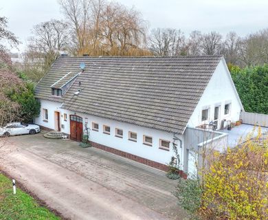 Hier ist alles möglich! Individuelles Wohnhaus mit Atelier und Gewerbefläche in Heinsberg