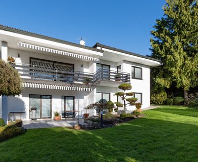 Verkaufsstart in Lützenkirchen: Architektenhaus mit über 220 m² Wohnfläche