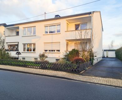 Vermietetes 4-Parteienhaus in bevorzugter Wohnlage von Windhagen, 2 km bis zur A3 Abfahrt Bad Honnef/Linz
