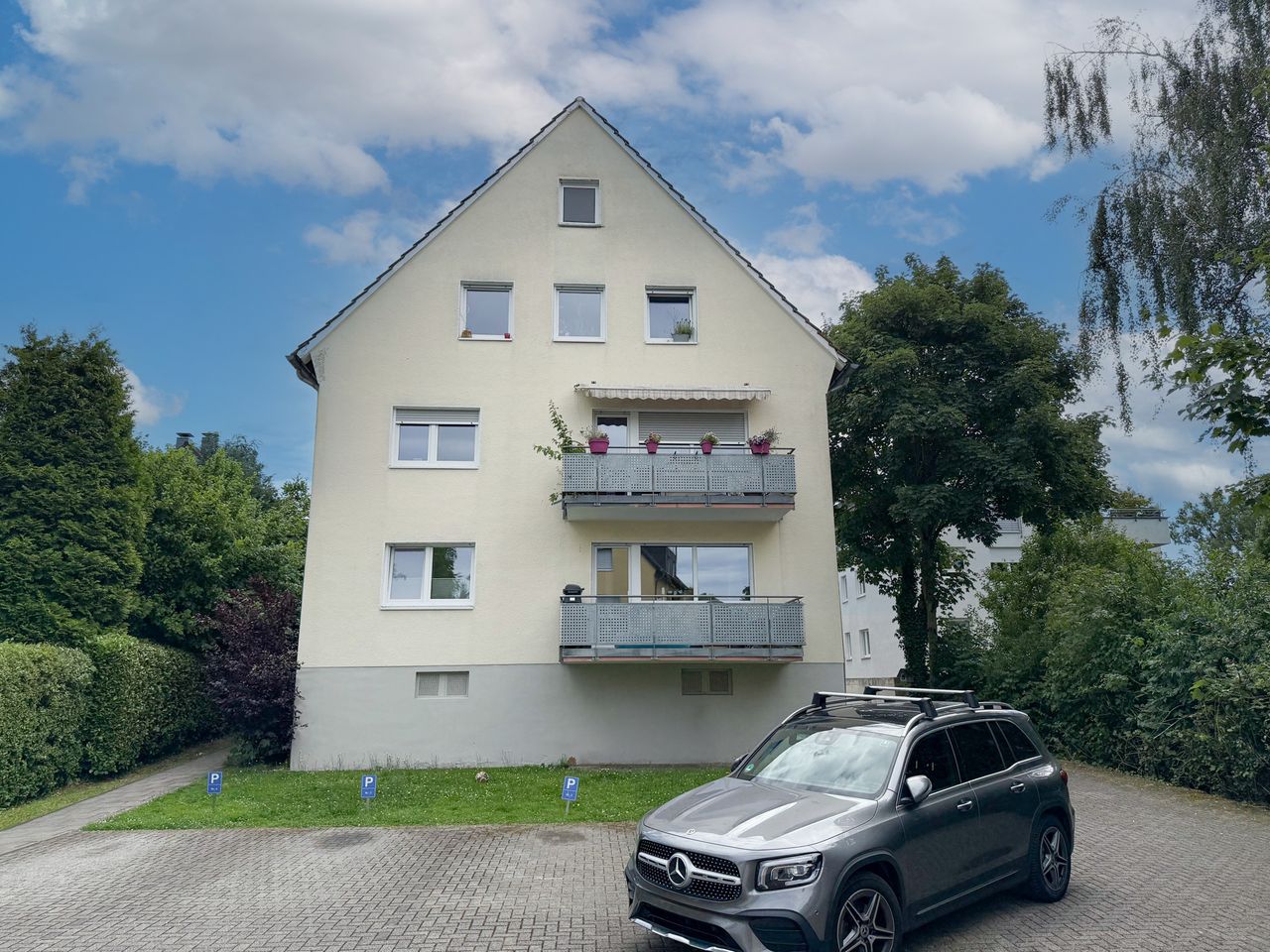 Attraktives Mehrfamilienhaus mit Abgeschlossenheitsbescheinigung in Toplage von Hennef