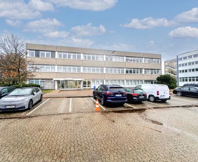 MODERN UND KOSTENEFFIZIENT! BÜROFLÄCHEN bis 2619 m² ZU MIETEN.