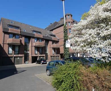 CITYNAHE MAISONETTE-WOHNUNG MIT CHARME IN KREFELD-INRATH ZU KAUFEN!