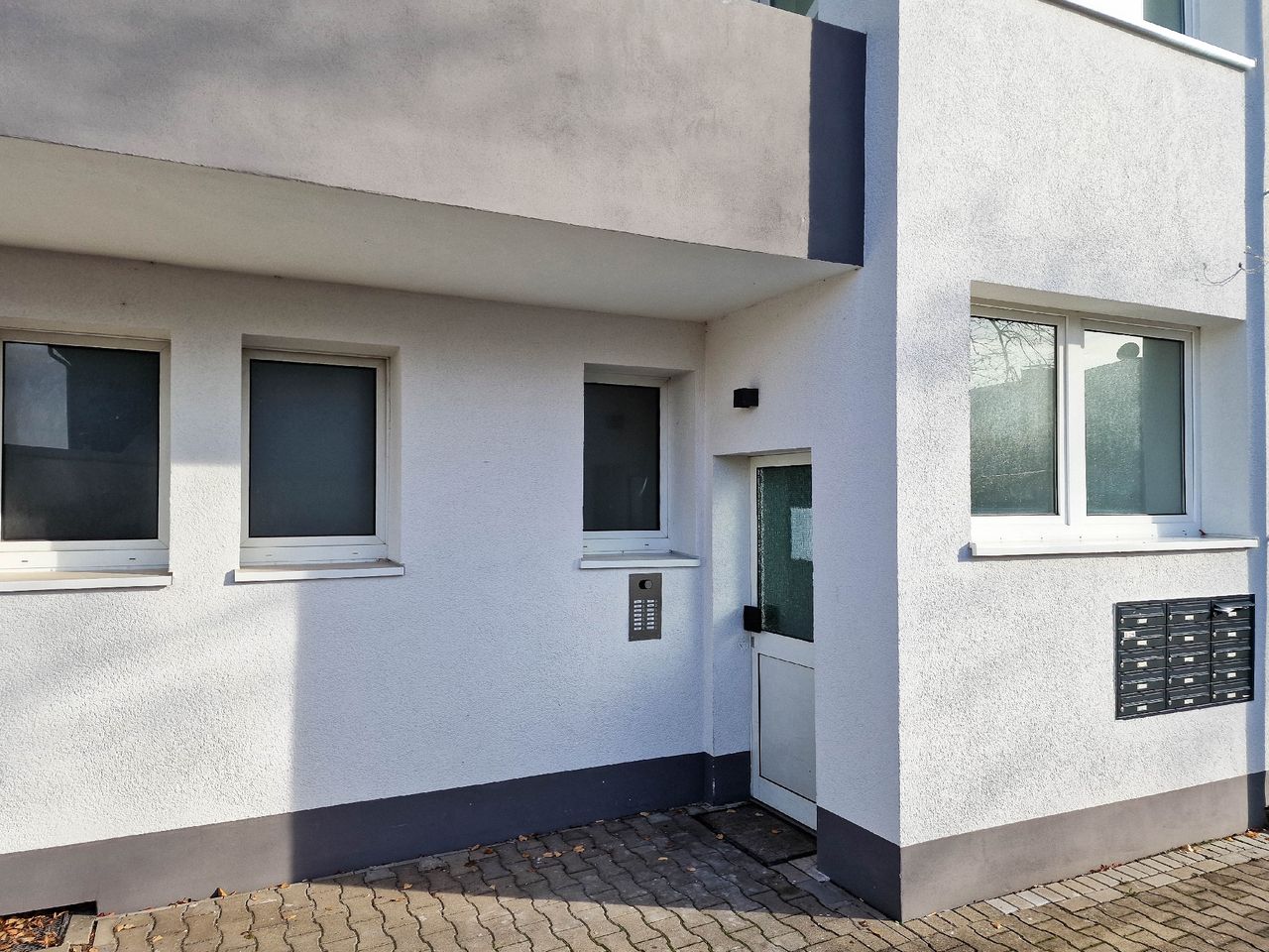 Sanierte Wohnung nebst Balkon und Duschbad