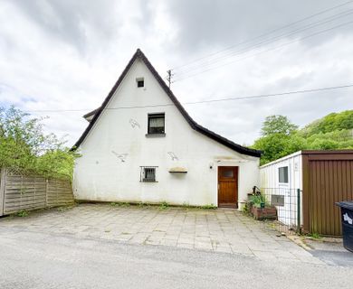 ***RESERVIERT*** 
Freistehendes Einfamilienhaus in idyllischer Alleinlage von Morsbach!