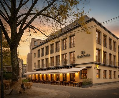 376m² BEGEHRTE BÜROFLÄCHE IM NEUBAU MIT BLICK IN PARK ZU MIETEN!