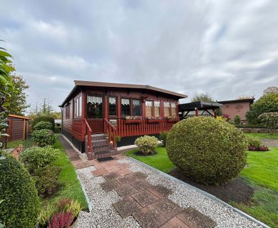 ***RESERVIERT***
Kleines, charmantes Holzhäuschen mit liebevoll angelegtem Garten im Mobilheimpark – nahe Wissen!