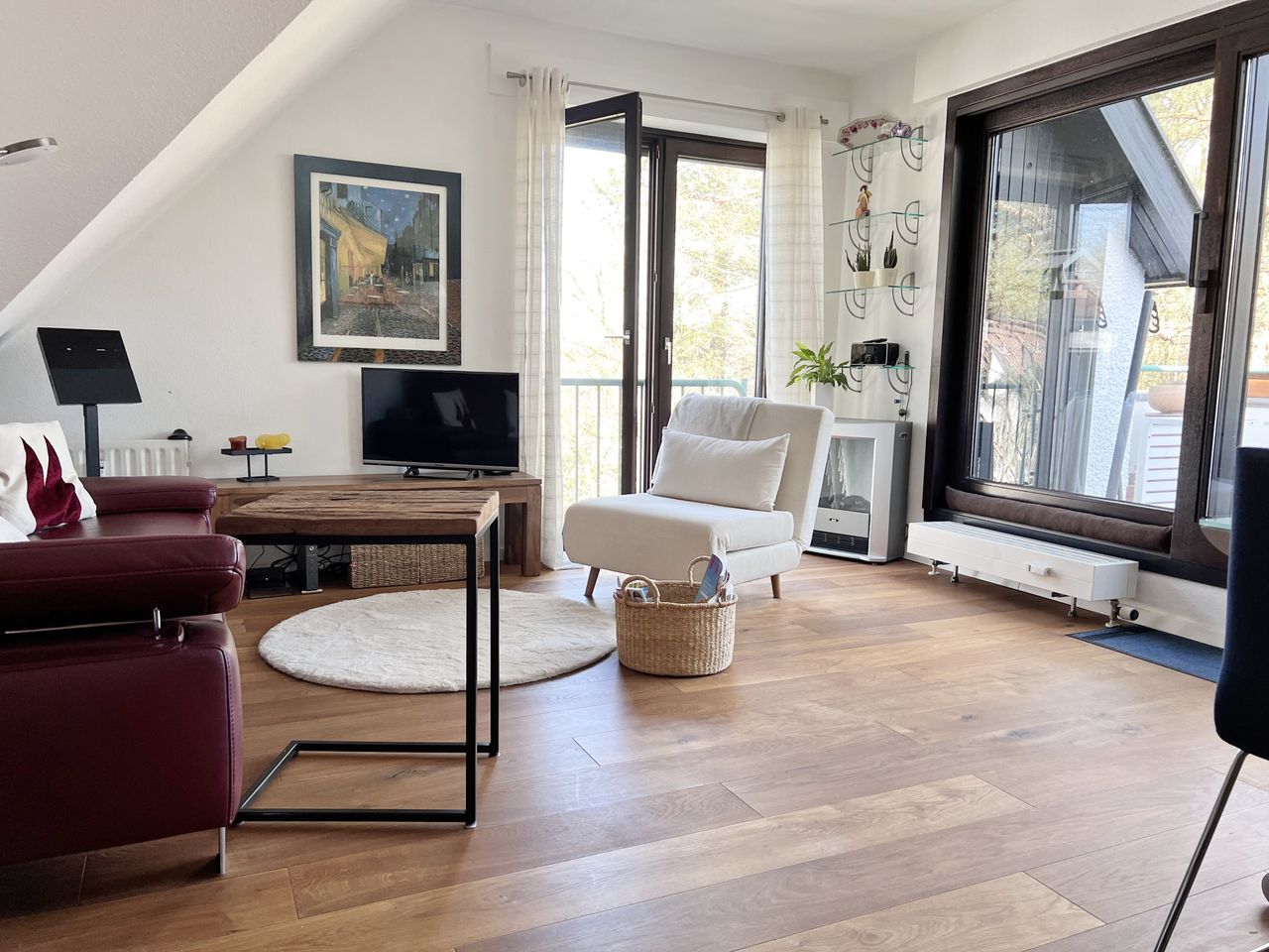 Wohnzimmer mit Ausgang zur Loggia
