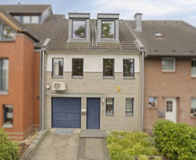 WILLICH: CHARMANTES EINFAMILIENHAUS IN RUHIGER LAGE