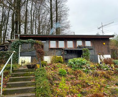 Kleines Ferienhaus mit Kaminofen und herrlichem Ausblick, in idyllischer Lage von Morsbach!