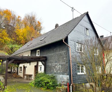 Großzügiges Fachwerkhaus in familienfreundlicher Lage zwischen Wissen und Gebhardshain!