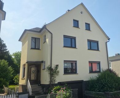 ***RESERVIERT*** 
Gepflegtes Mehrfamilienhaus (3 WE) mit lichtdurchfluteten Wintergärten in hervorragender Stadtlage!