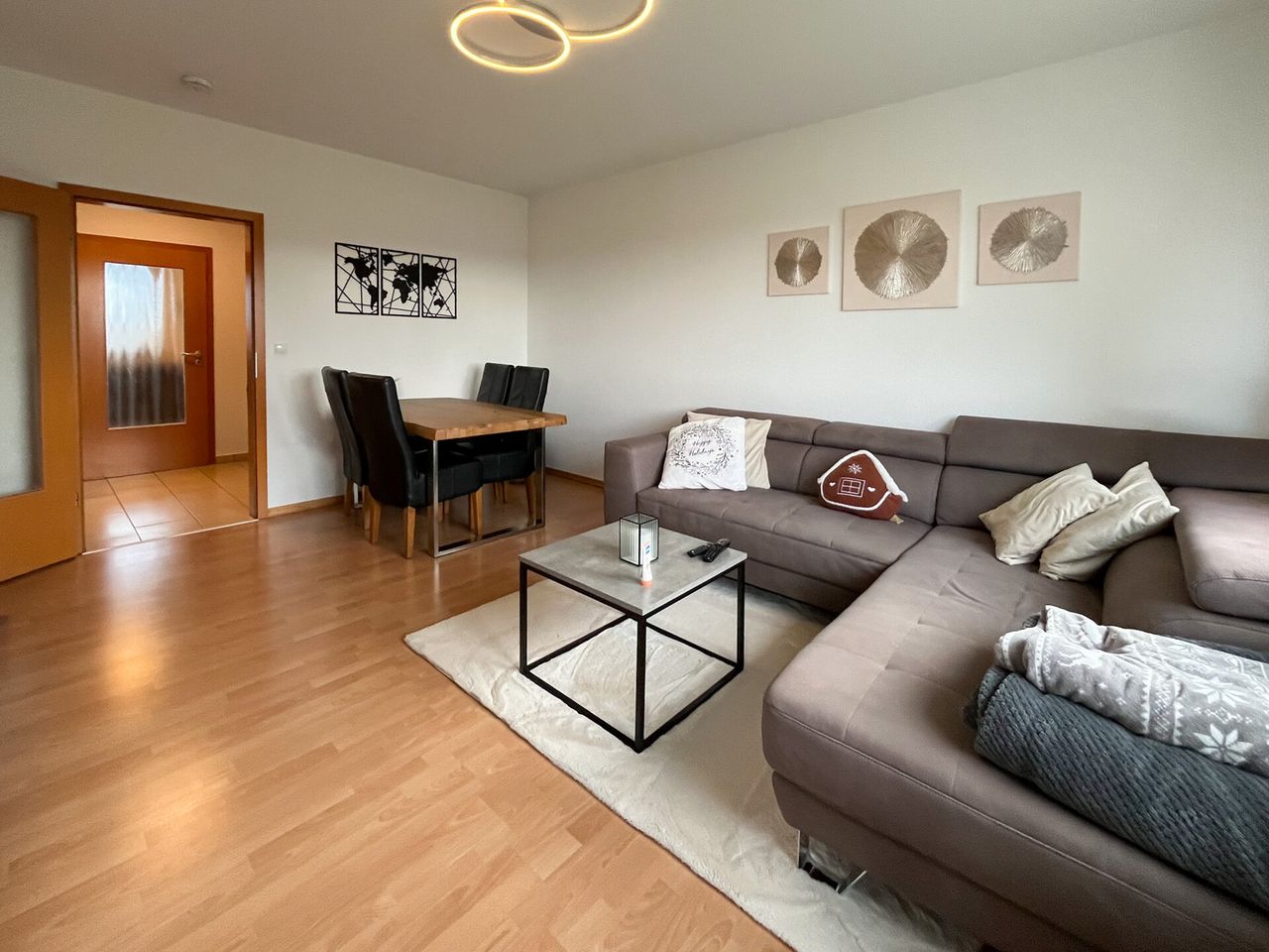 Gemütliche 3 Zimmerwohnung in ruhiger Wohnlage mit Balkon und tollem Ausblick!