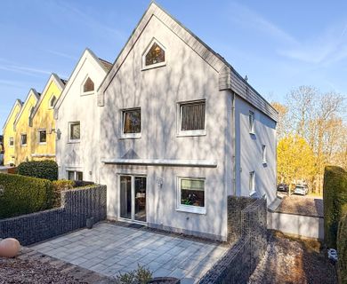 **RESERVIERT** Reihenendhaus am Stadt-/Waldrand von Hachenburg!