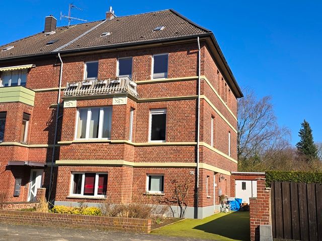 Bestlage  Großes Wohnhaus Mönchengladbach  Bunter Garten