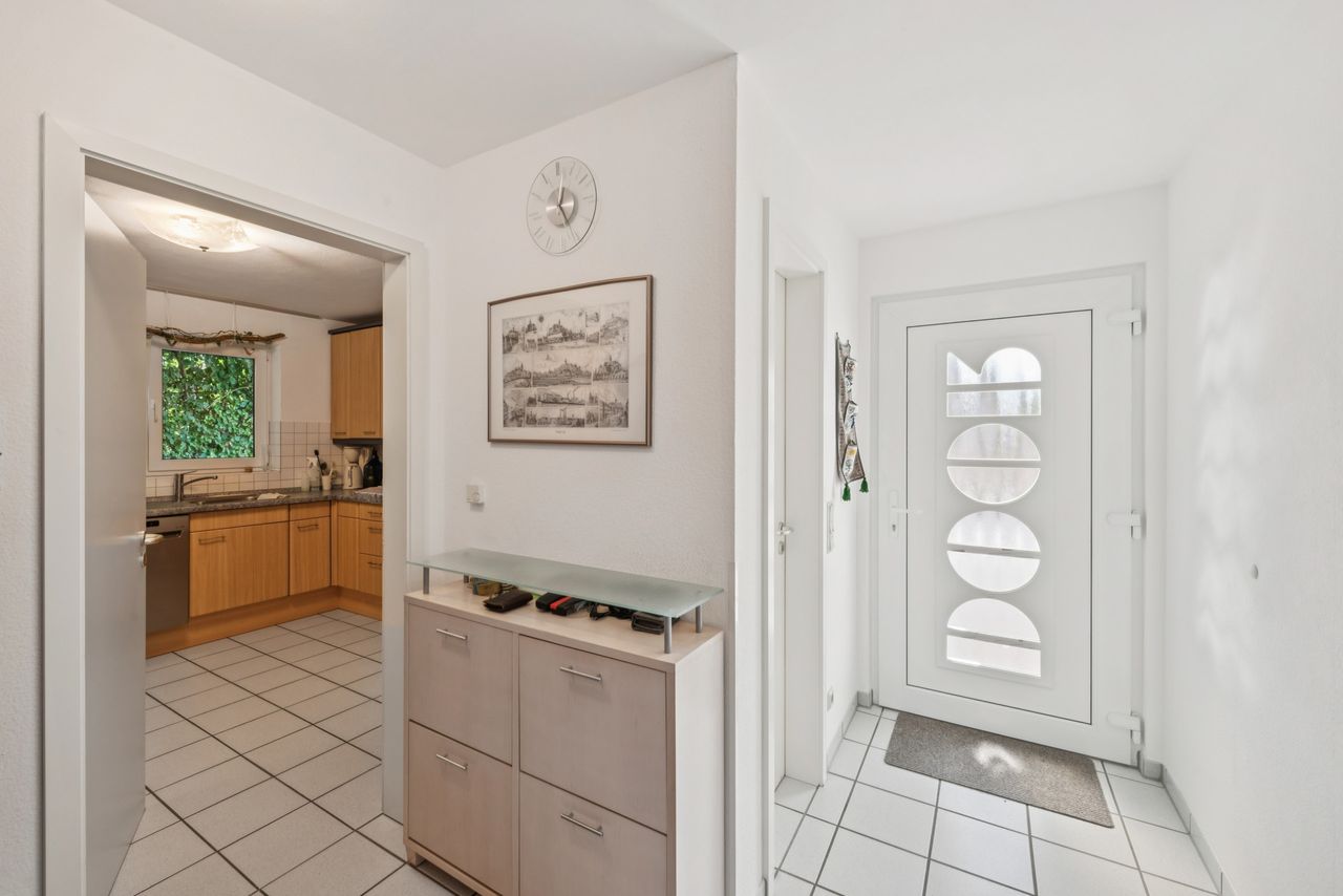 Modernes Einfamilienhaus mit Garage und Kamin in zentraler Lage von Siegburg