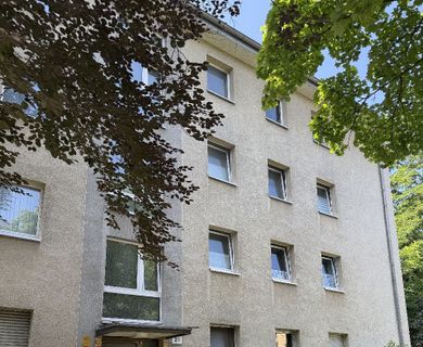 Gemütlich sanierte 2,5 Zimmer ETW im schönen
Düsseldorf – Mörsenbroich- zentral und denoch ruhig