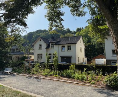 Charmantes Einfamilienhaus in idyllischer Wohnlage mit Aggerzugang – vermietet!