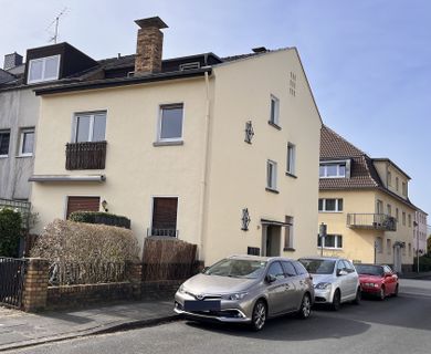 1-2 Familienhaus in ruhiger Seitenstraße im Siegburger Zentrum