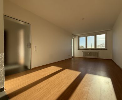 BEZUGSFERTIGE ETW ZU VERKAUFEN – EIGENNUTZER UND KAPITALANLEGER AUFGEPASST!