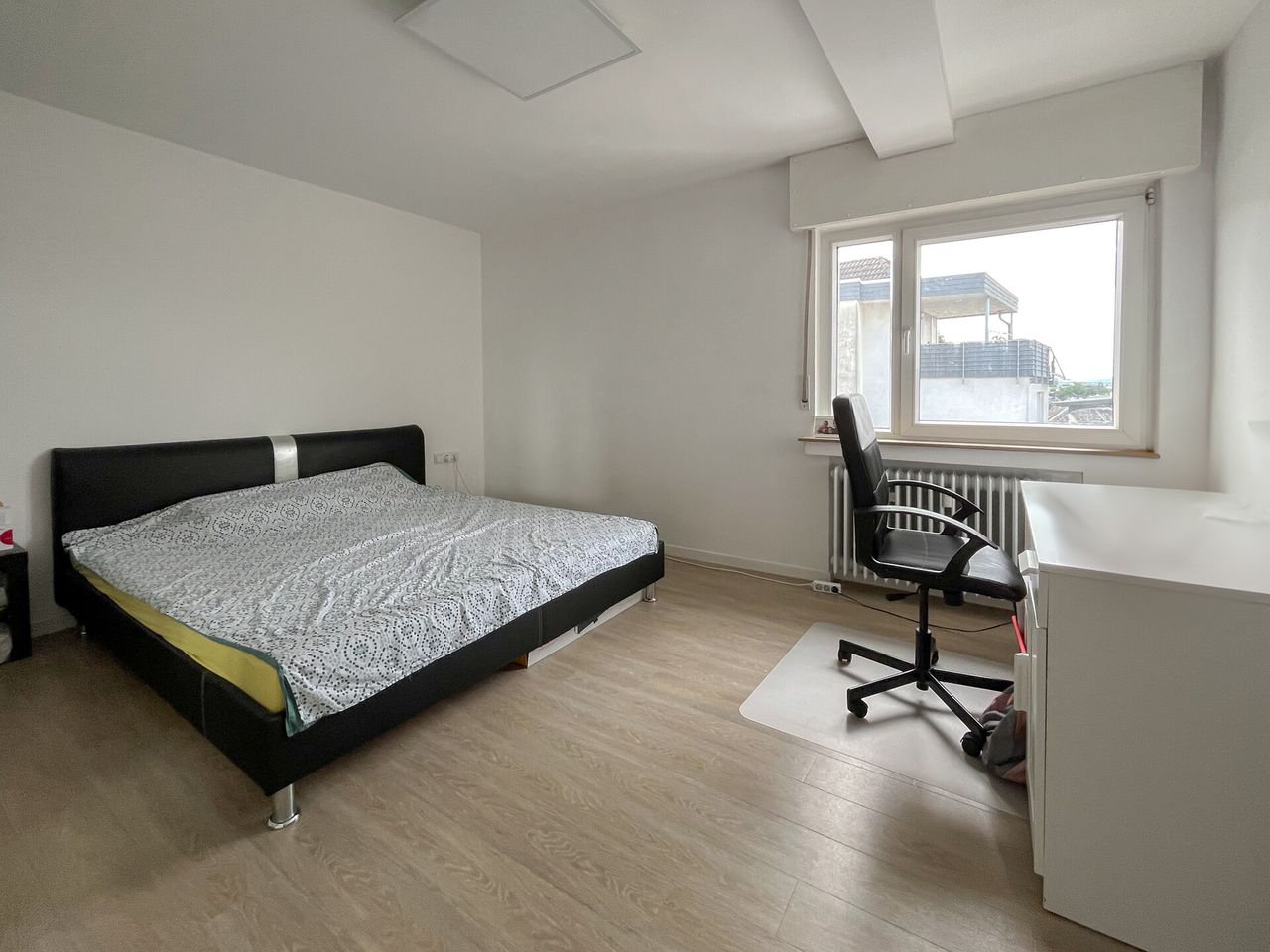 Gepflegtes Wohn- und Geschäftshaus mit Entwicklungspotenzial in zentraler Lage von Siegburg