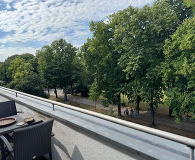 Düsseldorf – Hofgarten, NACHFOLGER GESUCHT