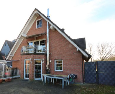 Fröndenberg-Ostbüren: 1-2 Familienwohnhaus mit viel Nutzflächen