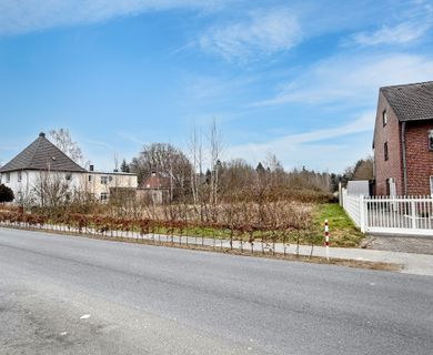 ATTRAKTIVES GRUNDSTÜCK IN WEGBERG WILDENRATH ZU VERKAUFEN