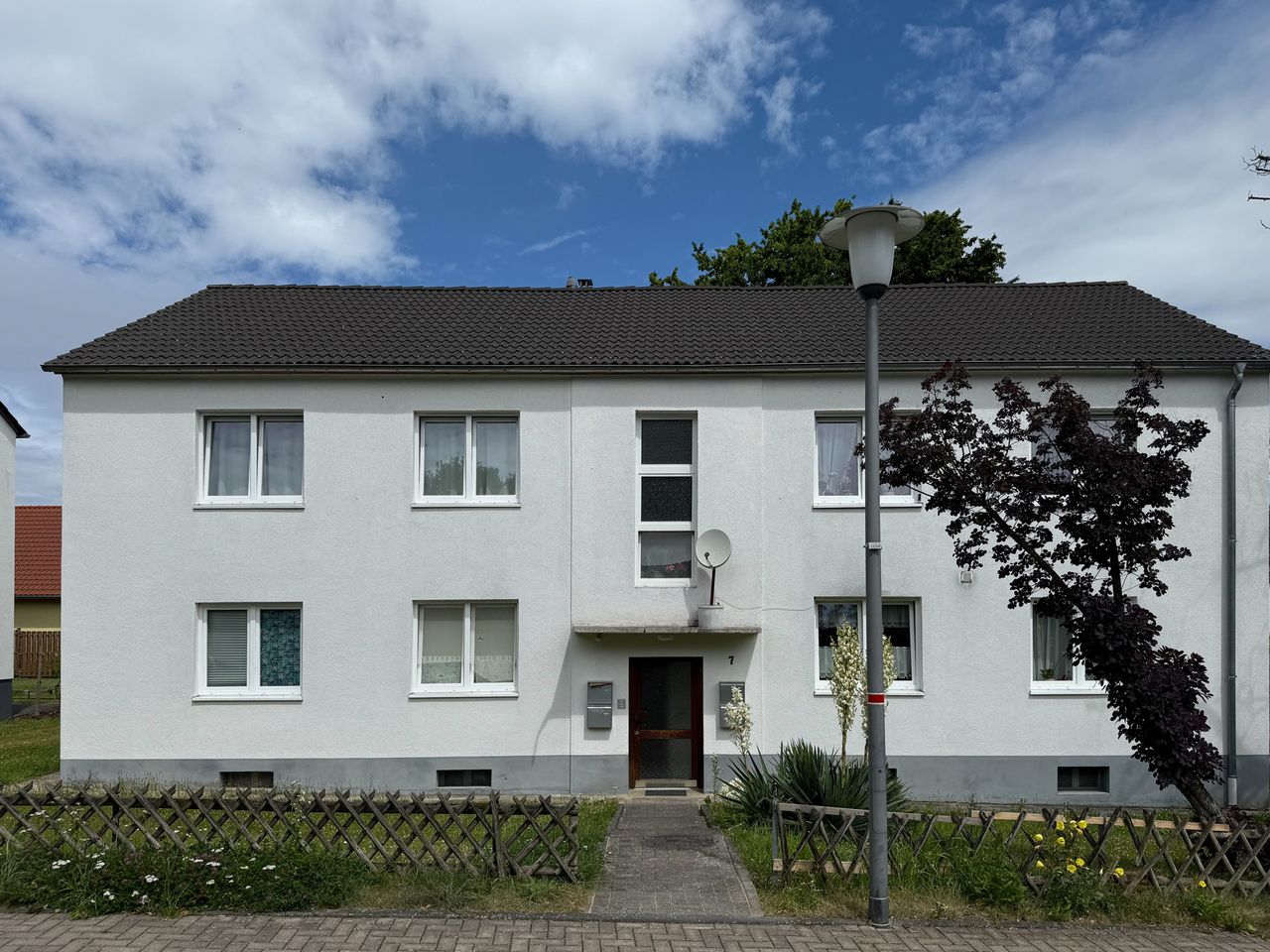 Mehrfamilienhaus mit solider Rendite in zentraler Lage von Hennef-Geistingen