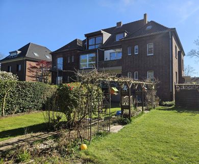 Doppelhaushälfte für zwei Familien in bester Innenstadtlage von Moers!